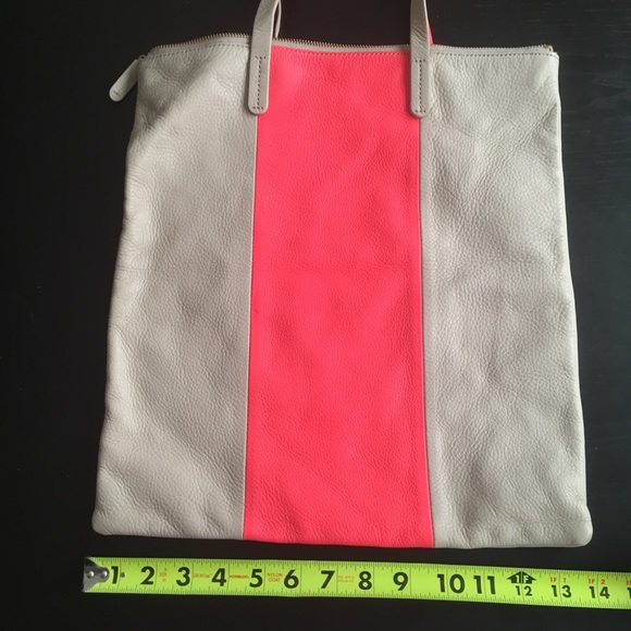 Genuine unlined leather two-tone color block tote - Picture 2 of 8